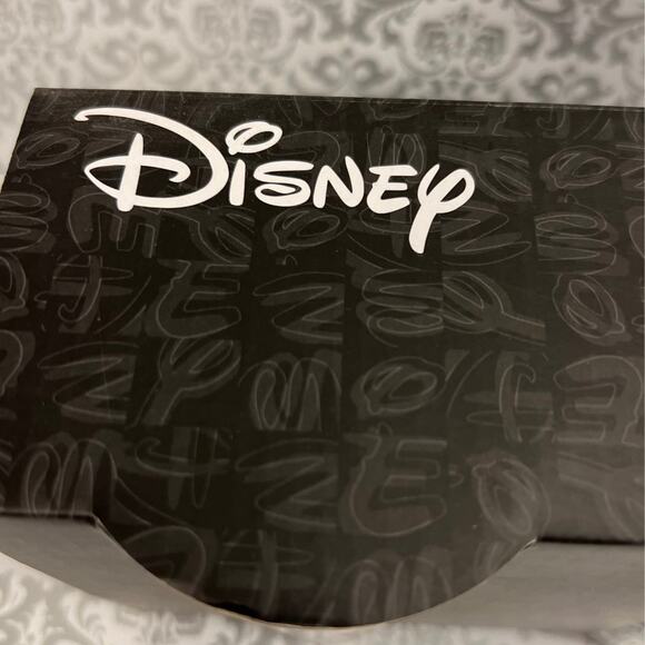 Disney Minnie Mouse Set of 4 Glass Tumblers - Picture 4 of 4